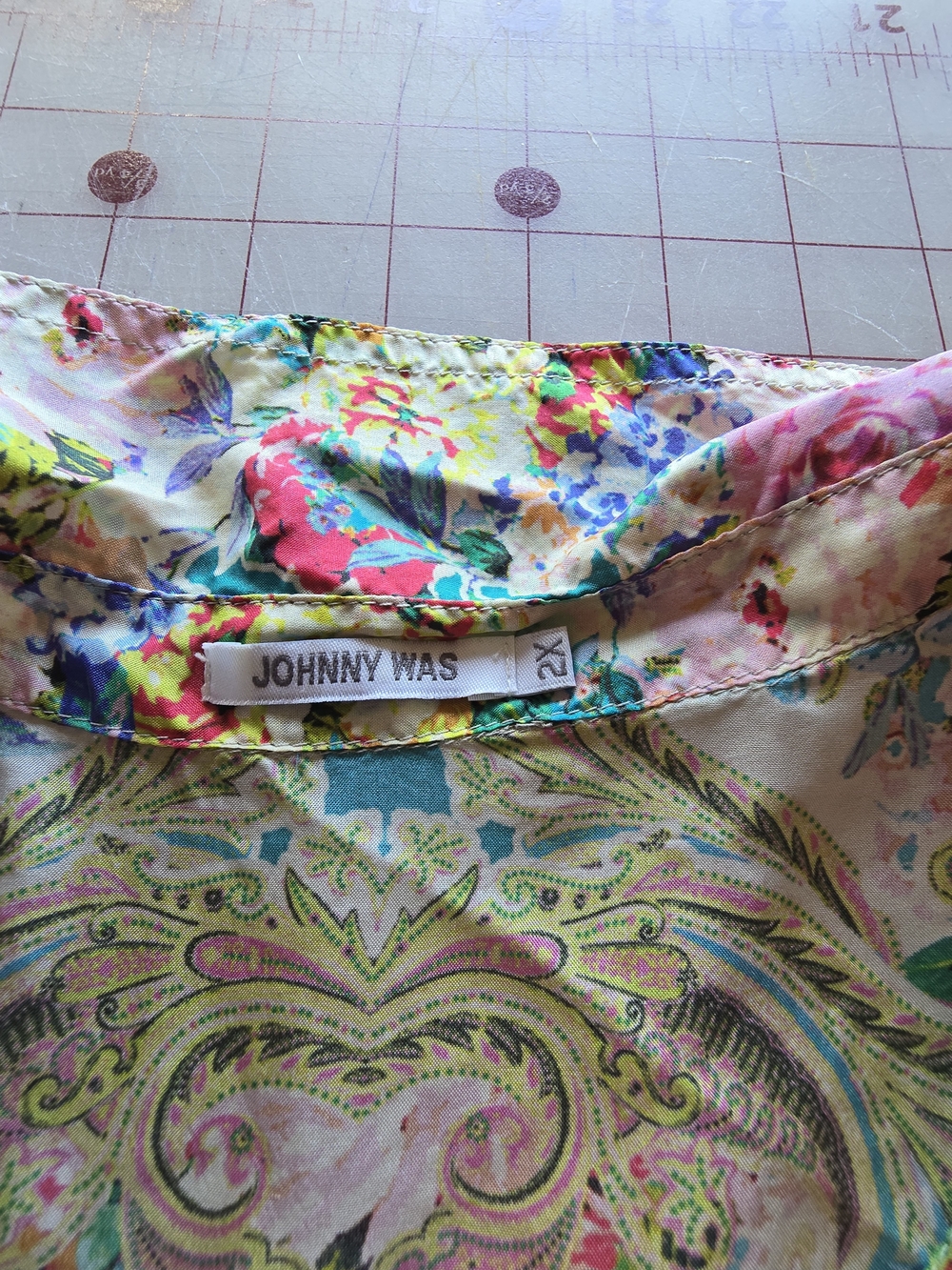 Johnny Was 2XL Multicolor Floral Paisley V-Neck Blouse - Picture 5 of 6